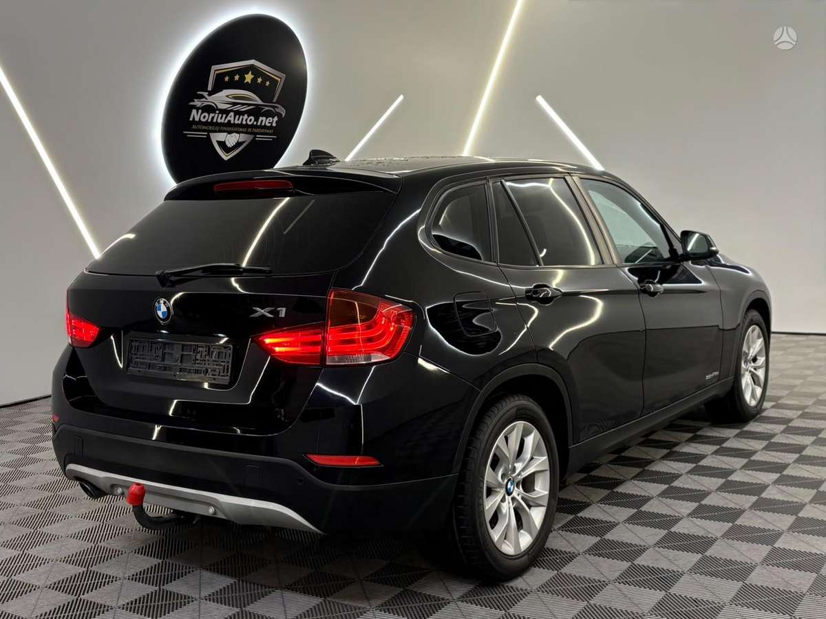 BMW X1 2012 — photo 24
