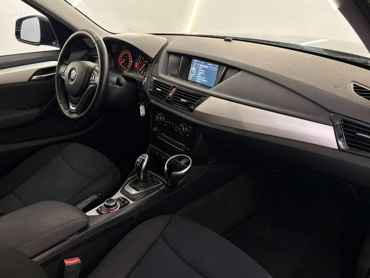 BMW X1 2012 — photo 26
