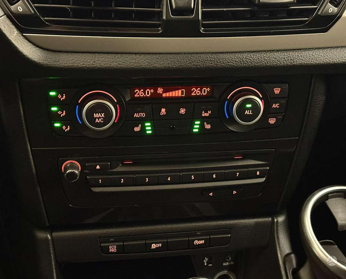 BMW X1 2012 — photo 7