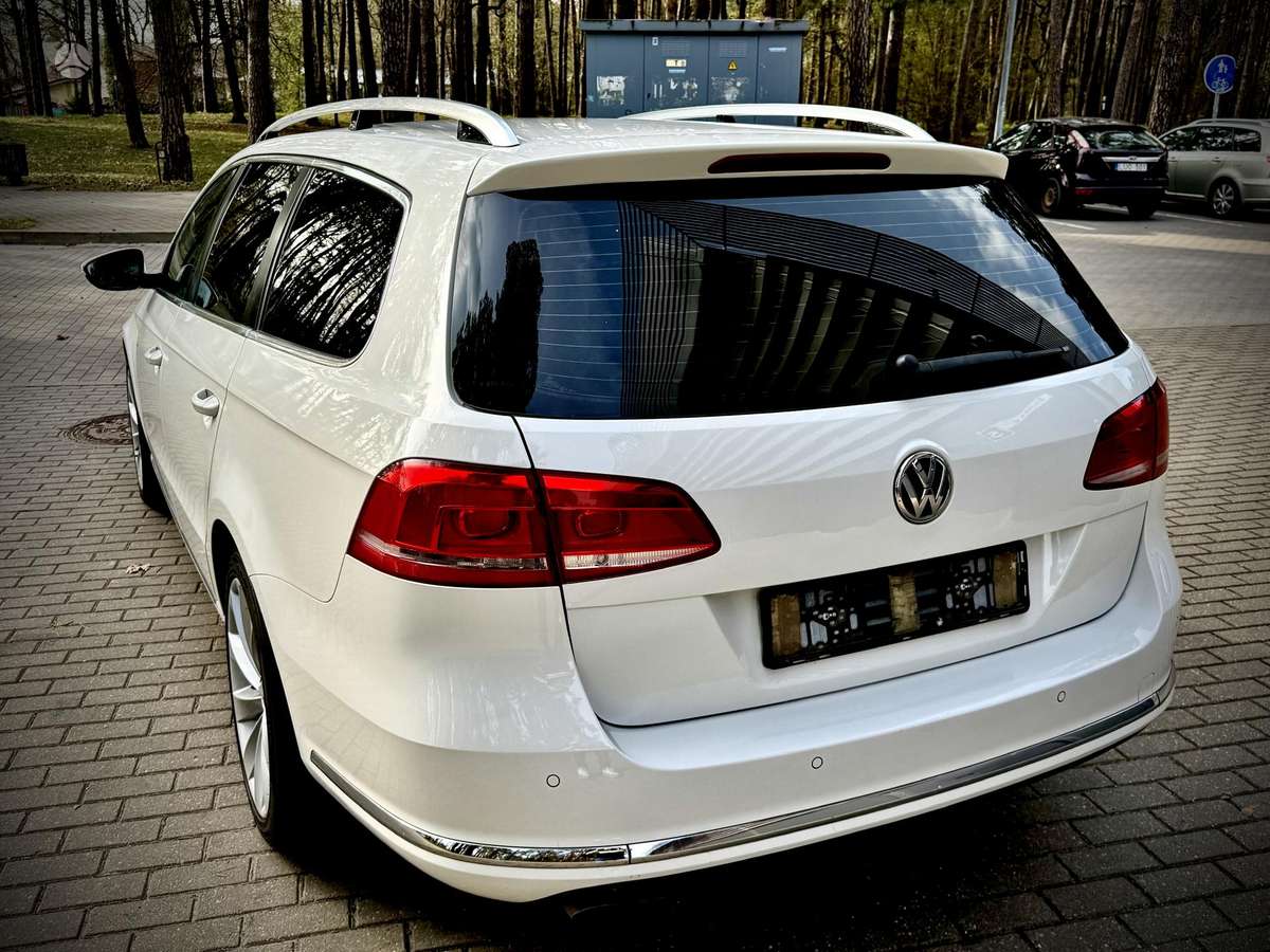 Volkswagen Passat 2012 — photo 7