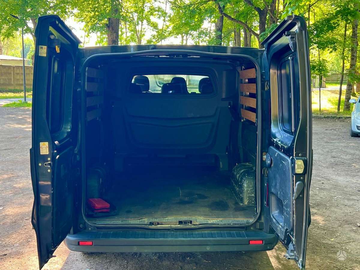 Renault Trafic 2015 — photo 7