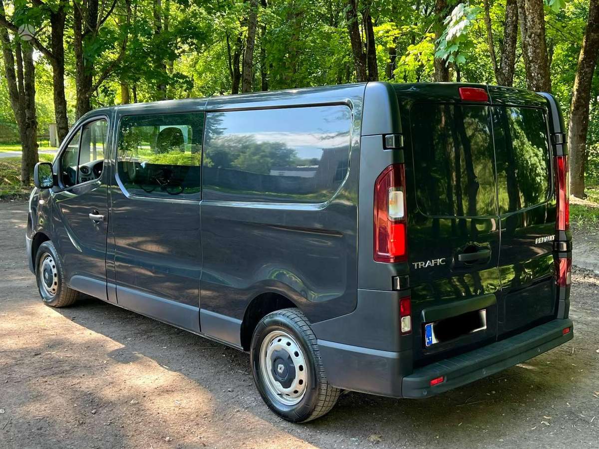 Renault Trafic 2015 — photo 8