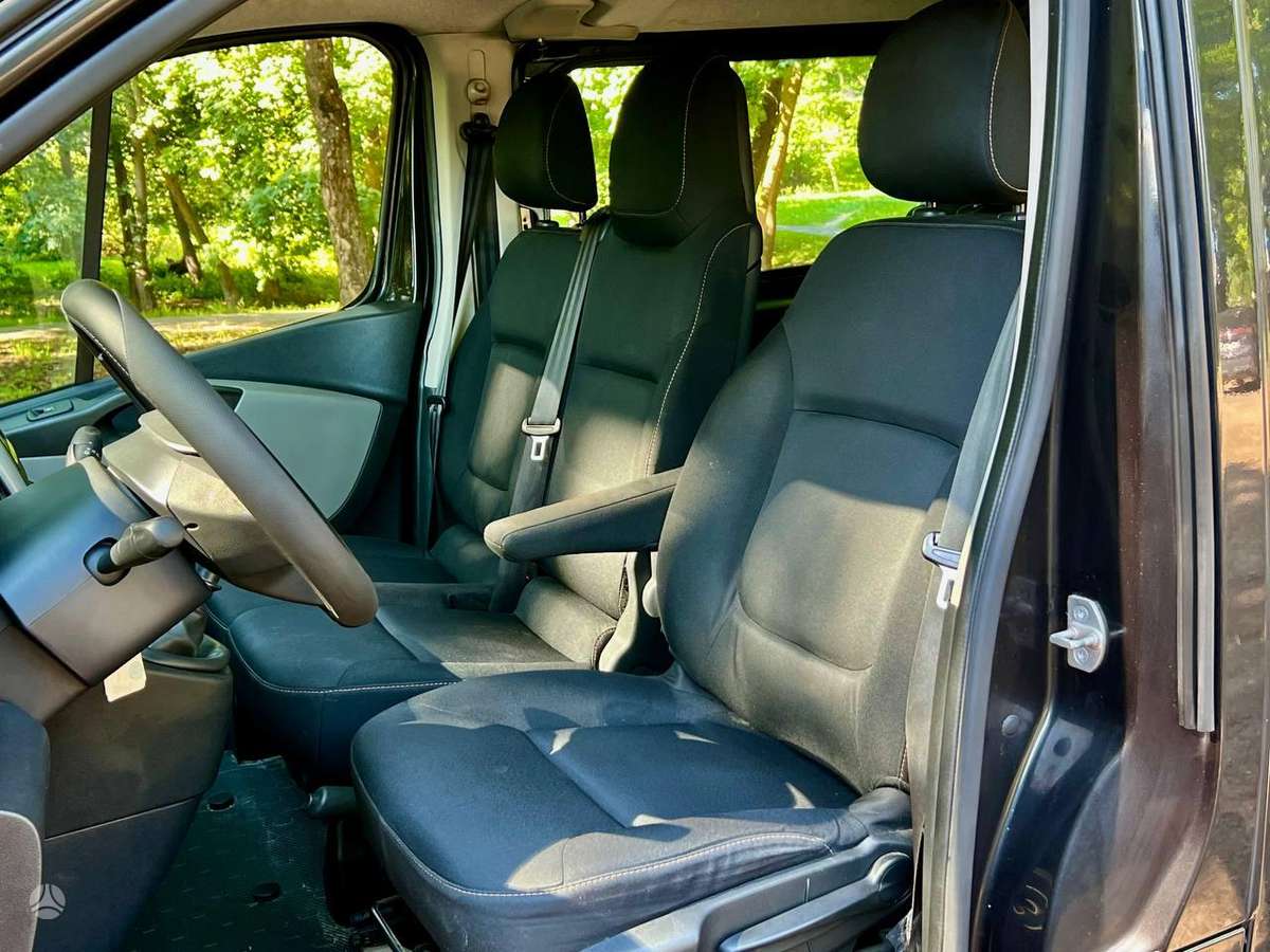 Renault Trafic 2015 — photo 9