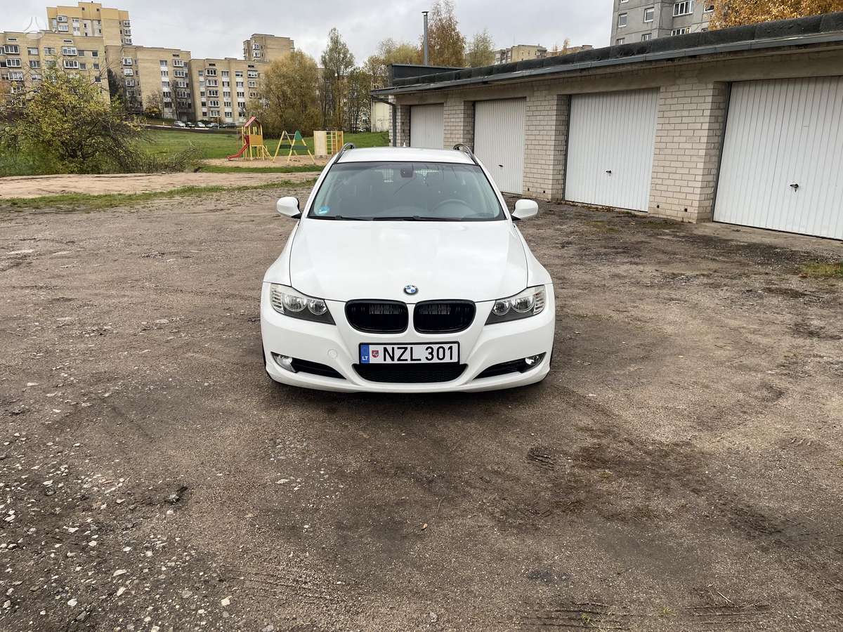 BMW 320, 2009