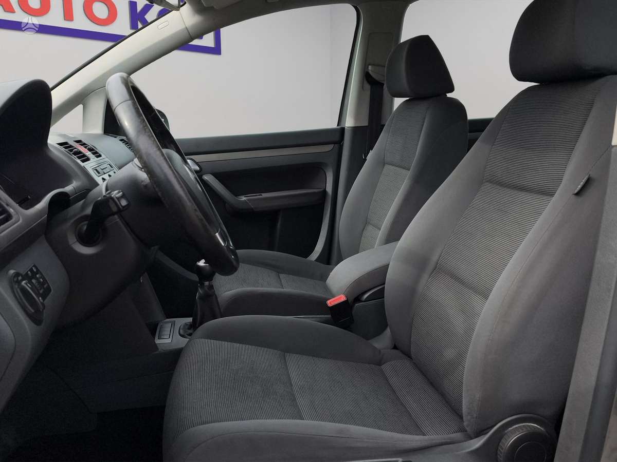 Volkswagen Touran 2008 — photo 13