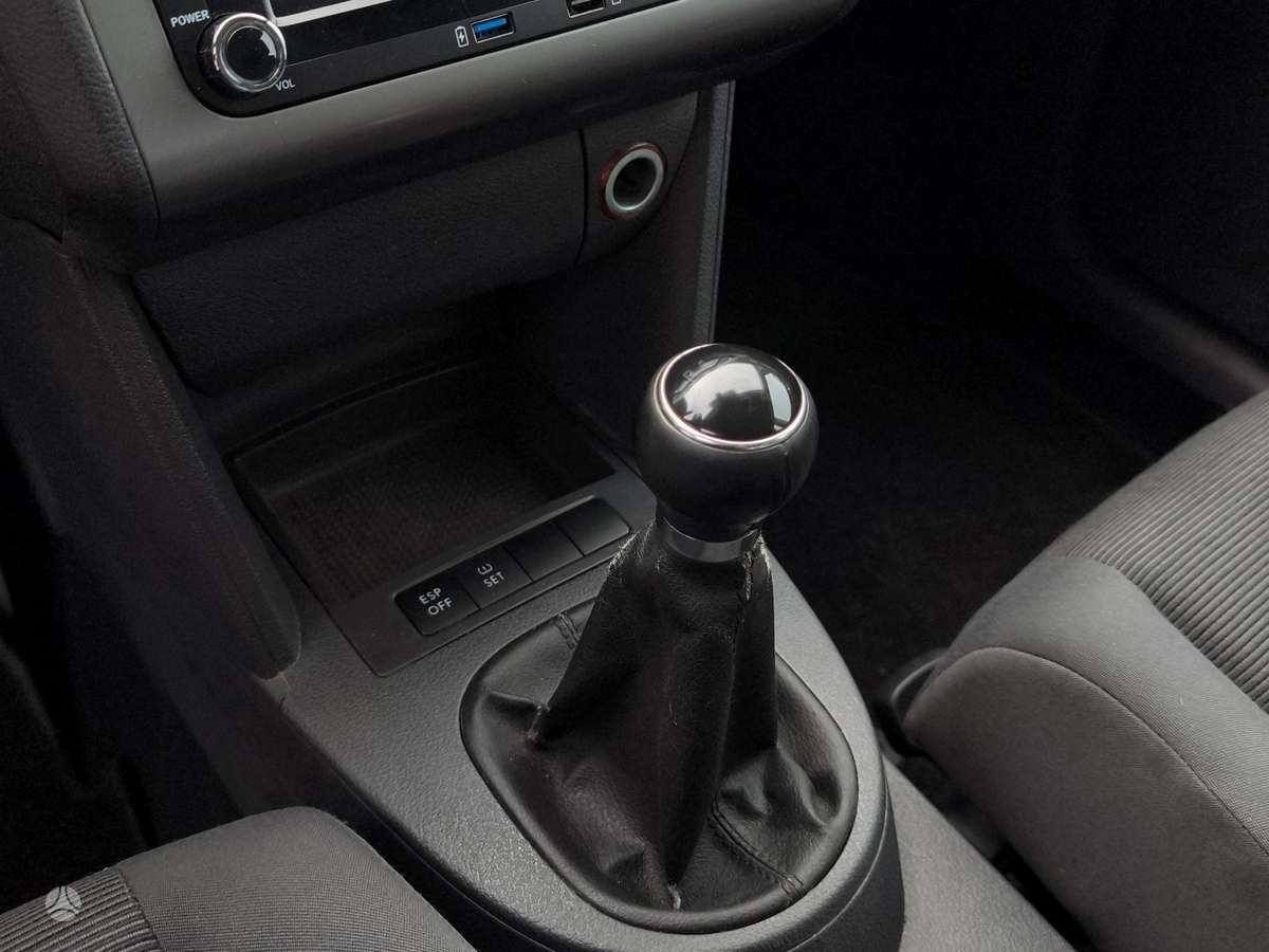 Volkswagen Touran 2008 — photo 16
