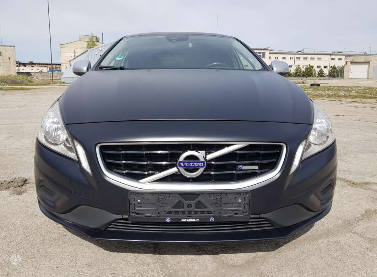 Volvo V60 2012 — rear view