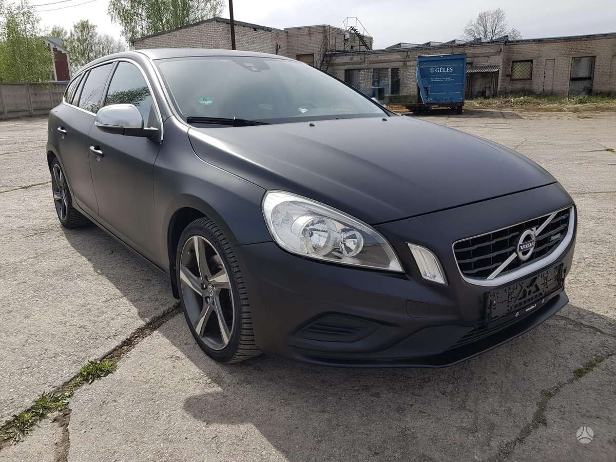 Volvo V60 2012 — interior