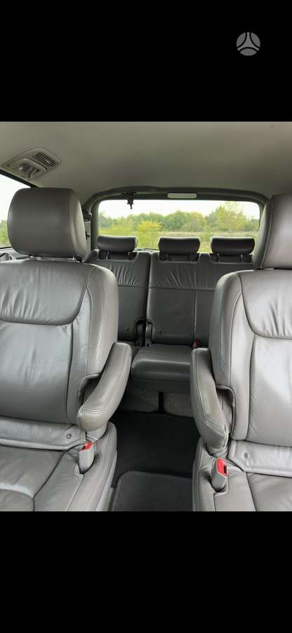 Toyota Sienna 2009 — photo 7