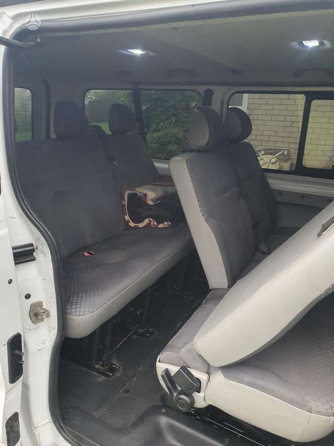 Renault Trafic 2009 — photo 7