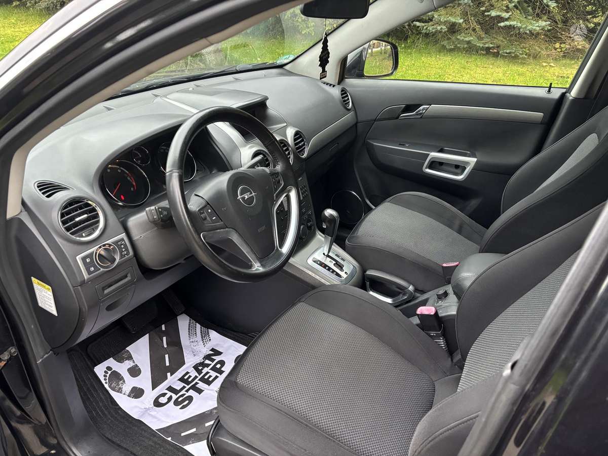 Opel Antara 2009 — photo 10