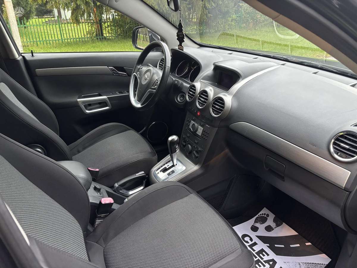 Opel Antara 2009 — photo 12
