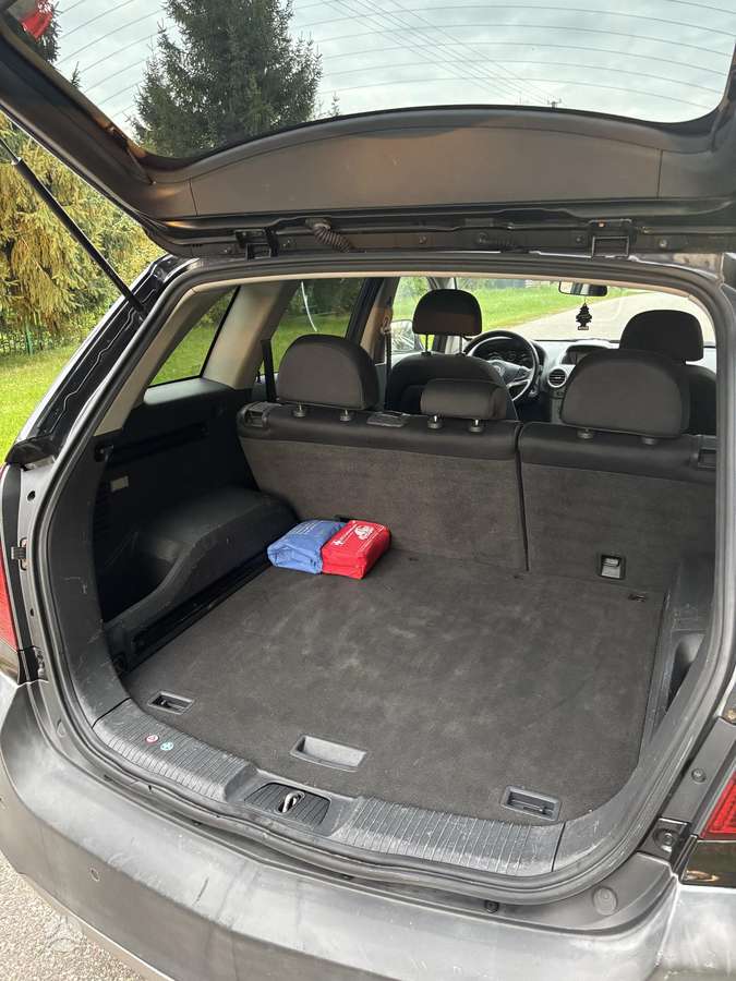 Opel Antara 2009 — photo 17