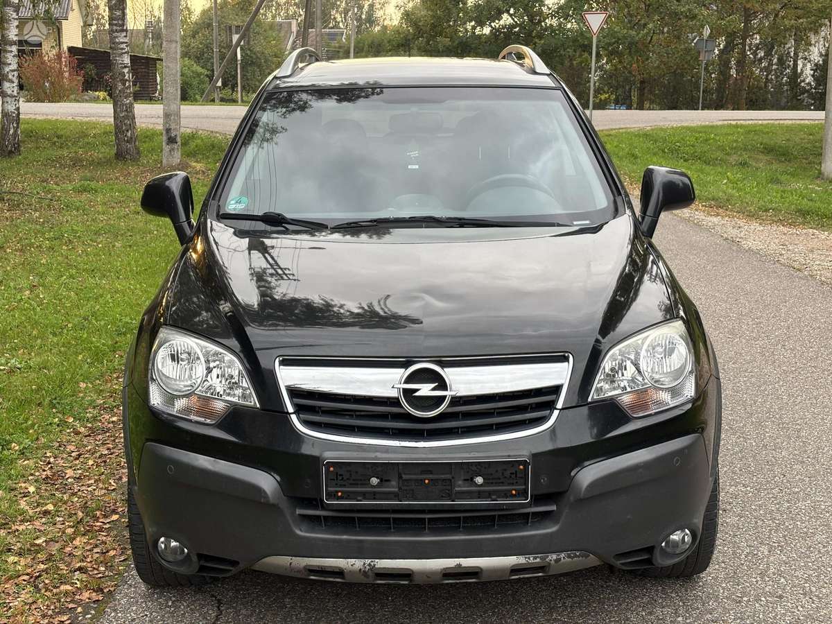 Opel Antara 2009 — rear view