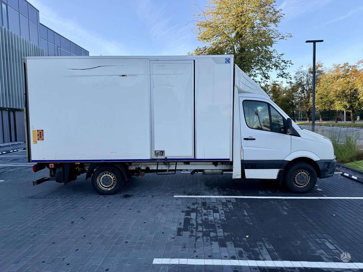 Volkswagen Crafter 2013 — rear view