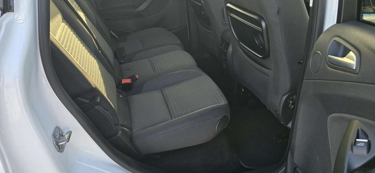 Ford C-MAX 2015 — photo 11