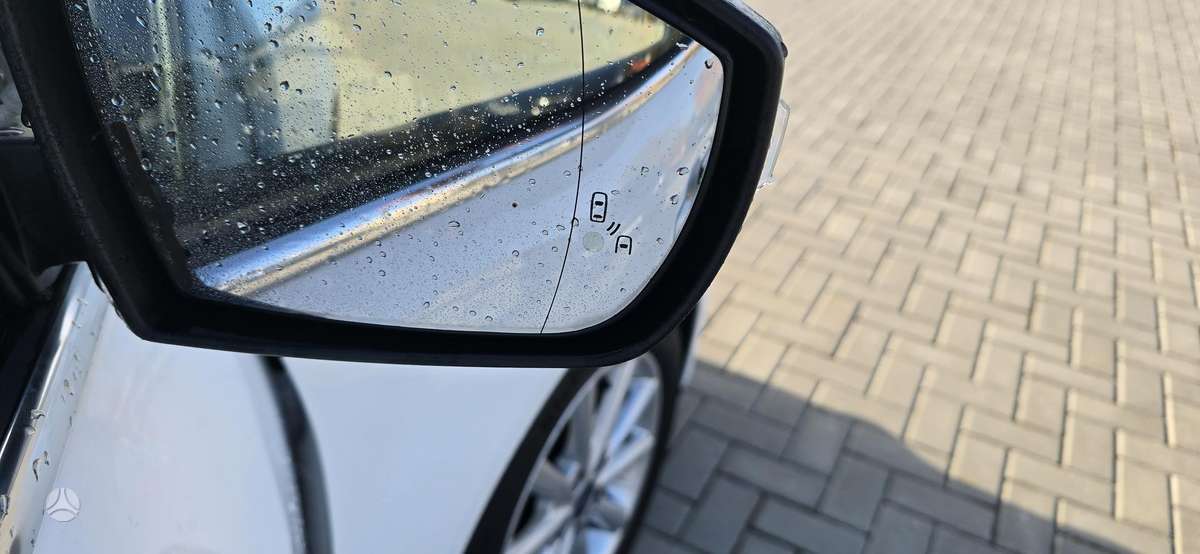 Ford C-MAX 2015 — photo 14