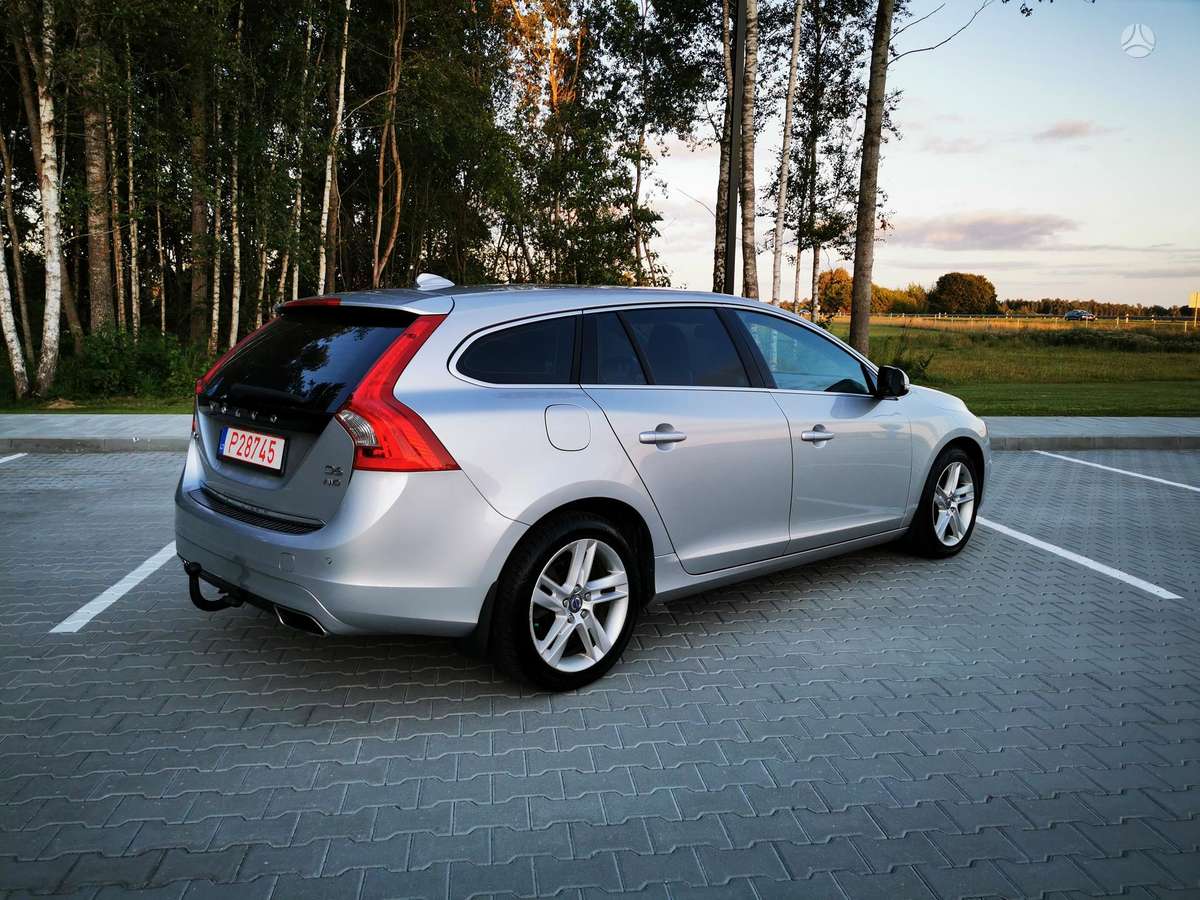 Volvo V60 2013 — photo 6