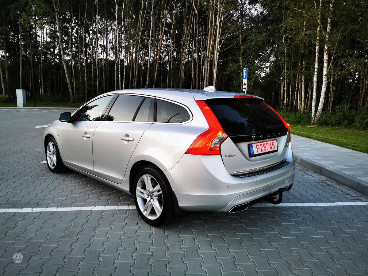 Volvo V60 2013 — photo 7