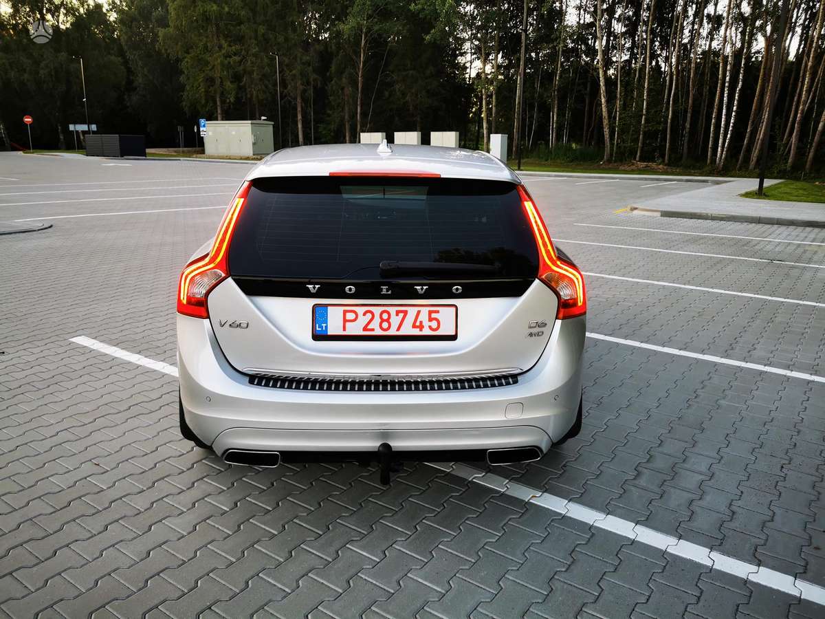 Volvo V60 2013 — photo 9