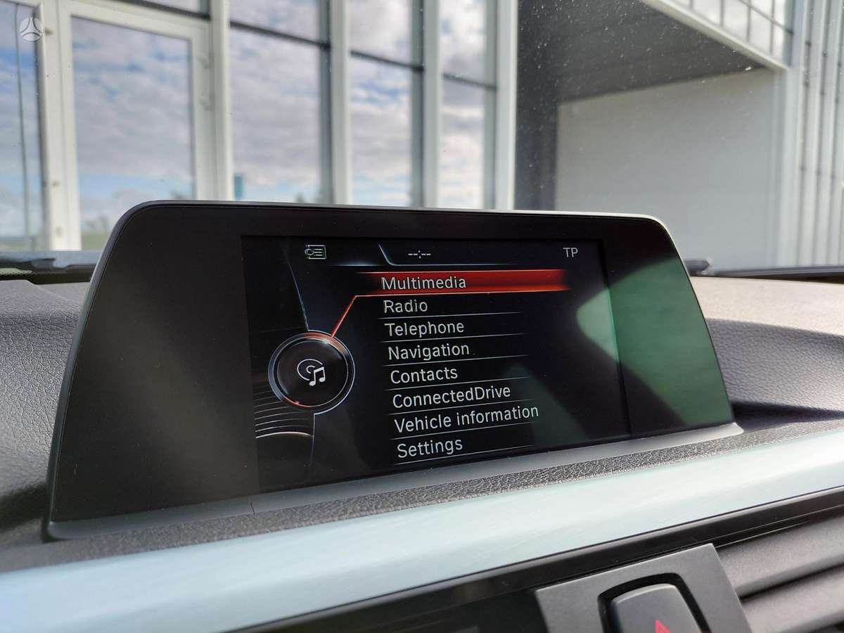 BMW 316 2014 — photo 16