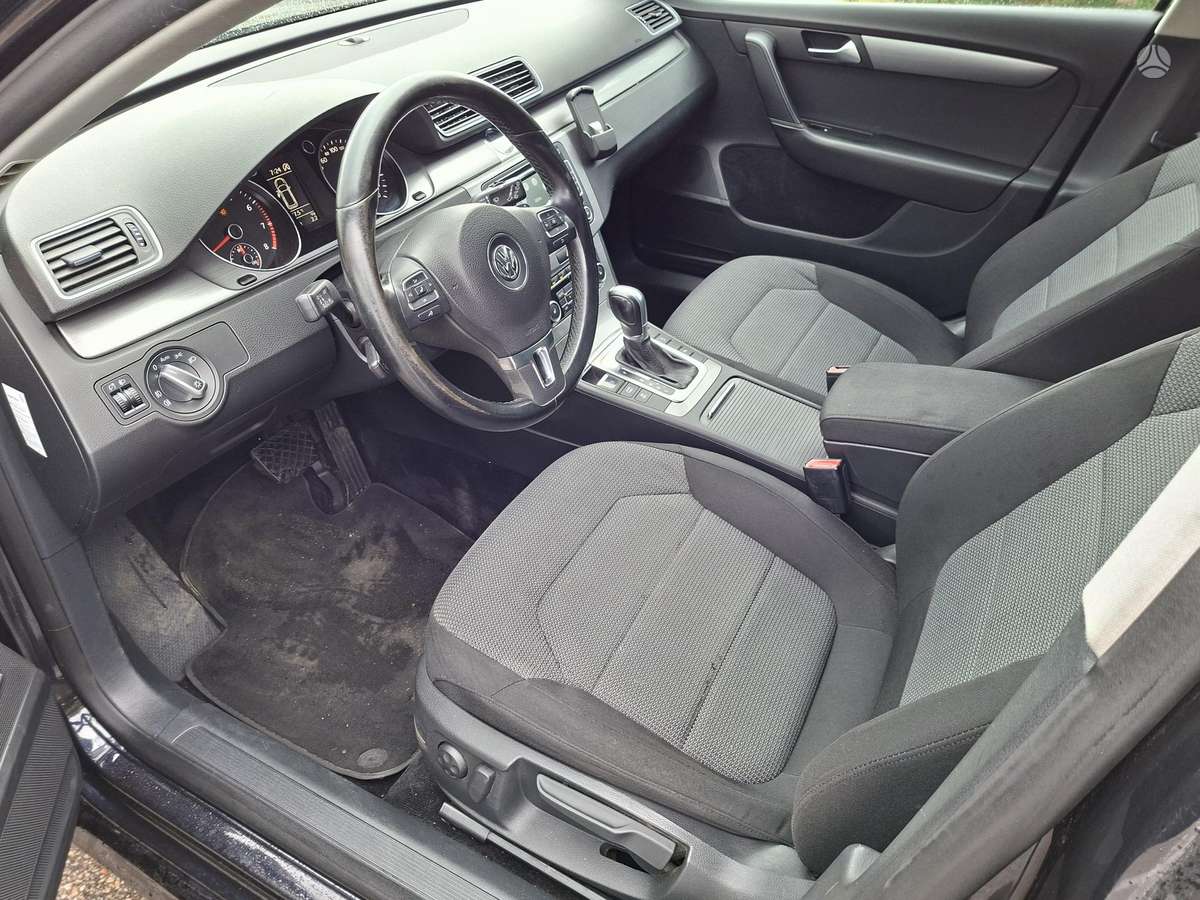 Volkswagen Passat 2011 — photo 10