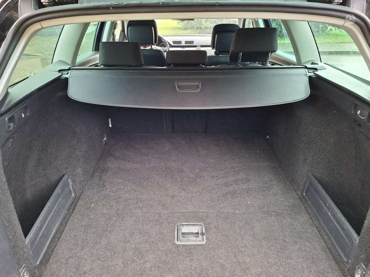 Volkswagen Passat 2011 — photo 12