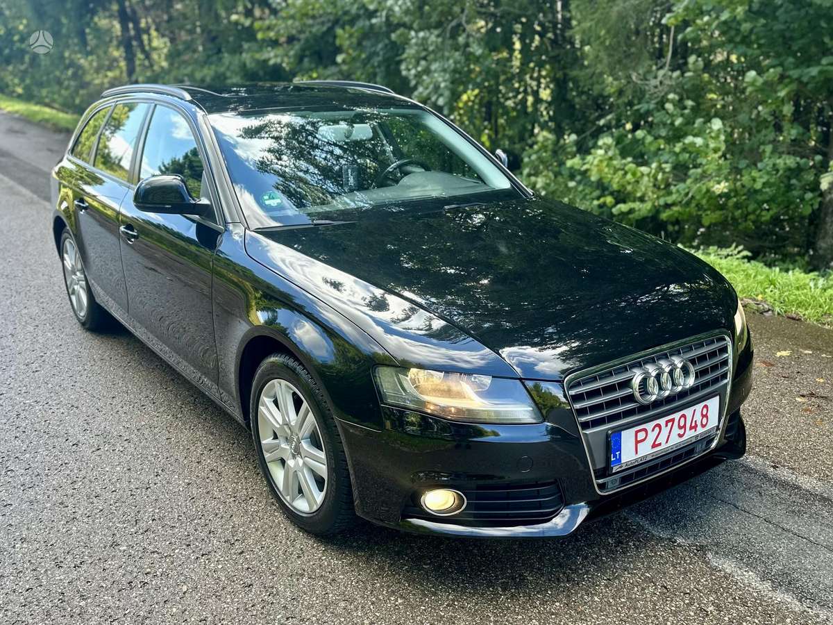 Audi A4 2008 — салон