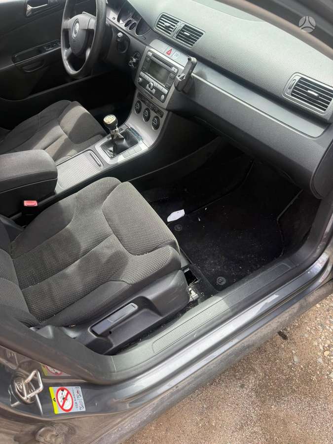 Volkswagen Passat 2006 — photo 5