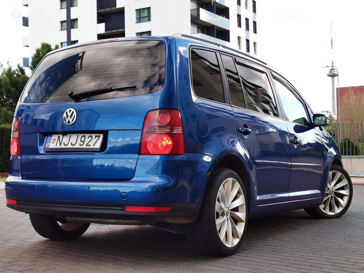Volkswagen Touran 2009 — photo 6