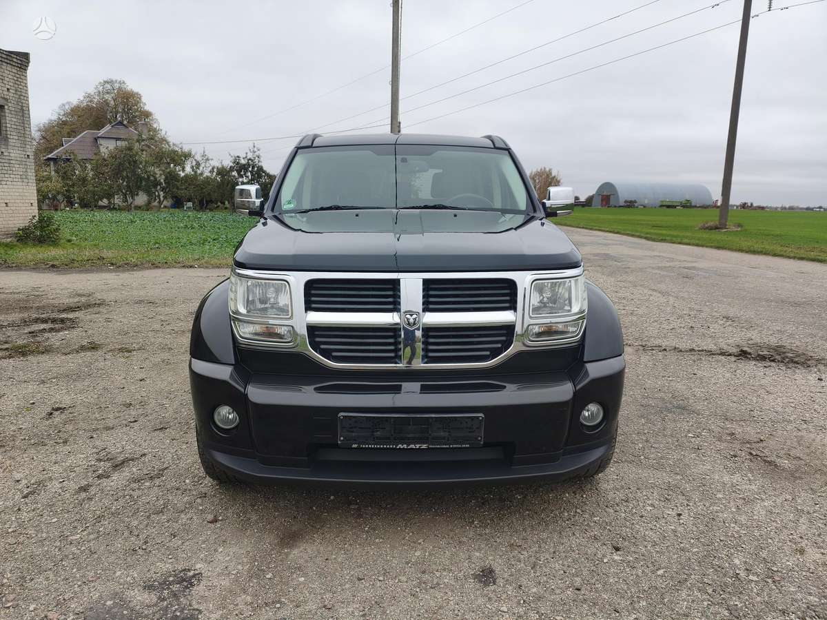 Dodge Nitro 2008 — rear view