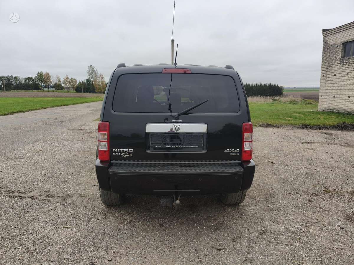 Dodge Nitro 2008 — photo 6