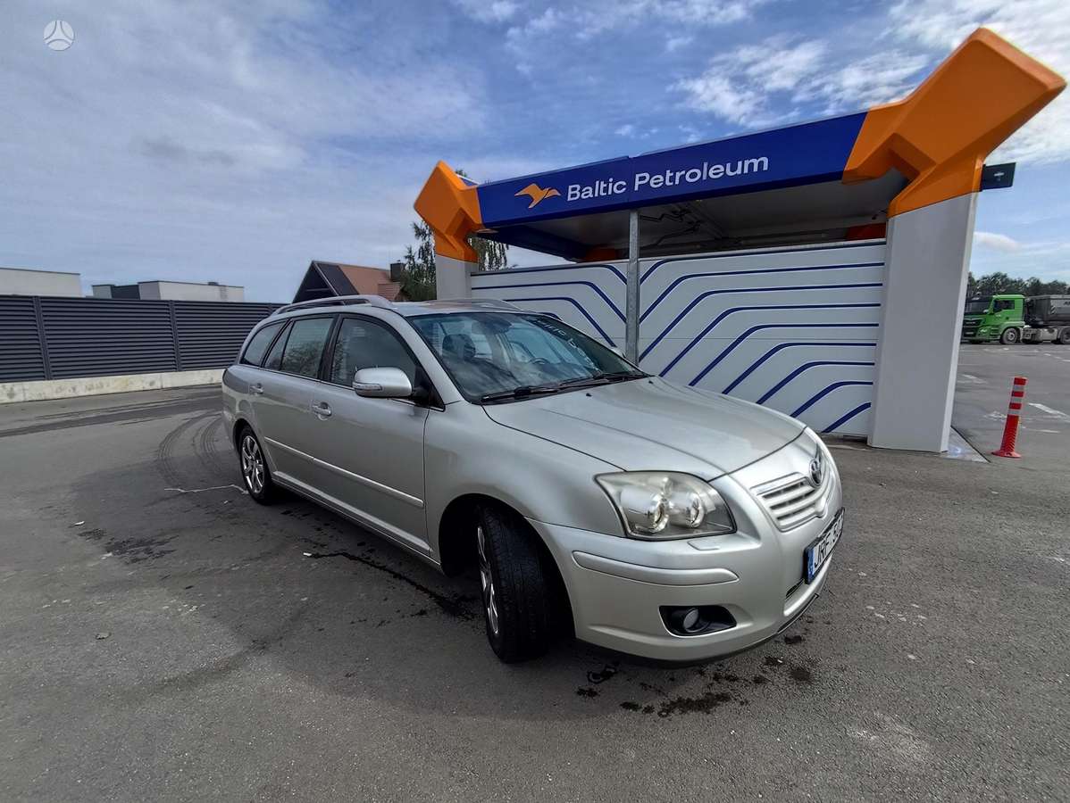 Toyota Avensis 2009 — engine 1800 cm³, 129 HP (95kW)