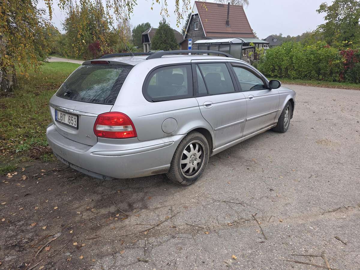 Jaguar X-Type 2005 — салон