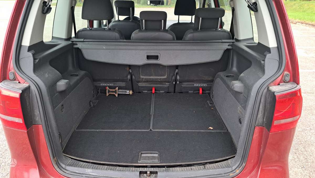 Volkswagen Touran 2014 — photo 9