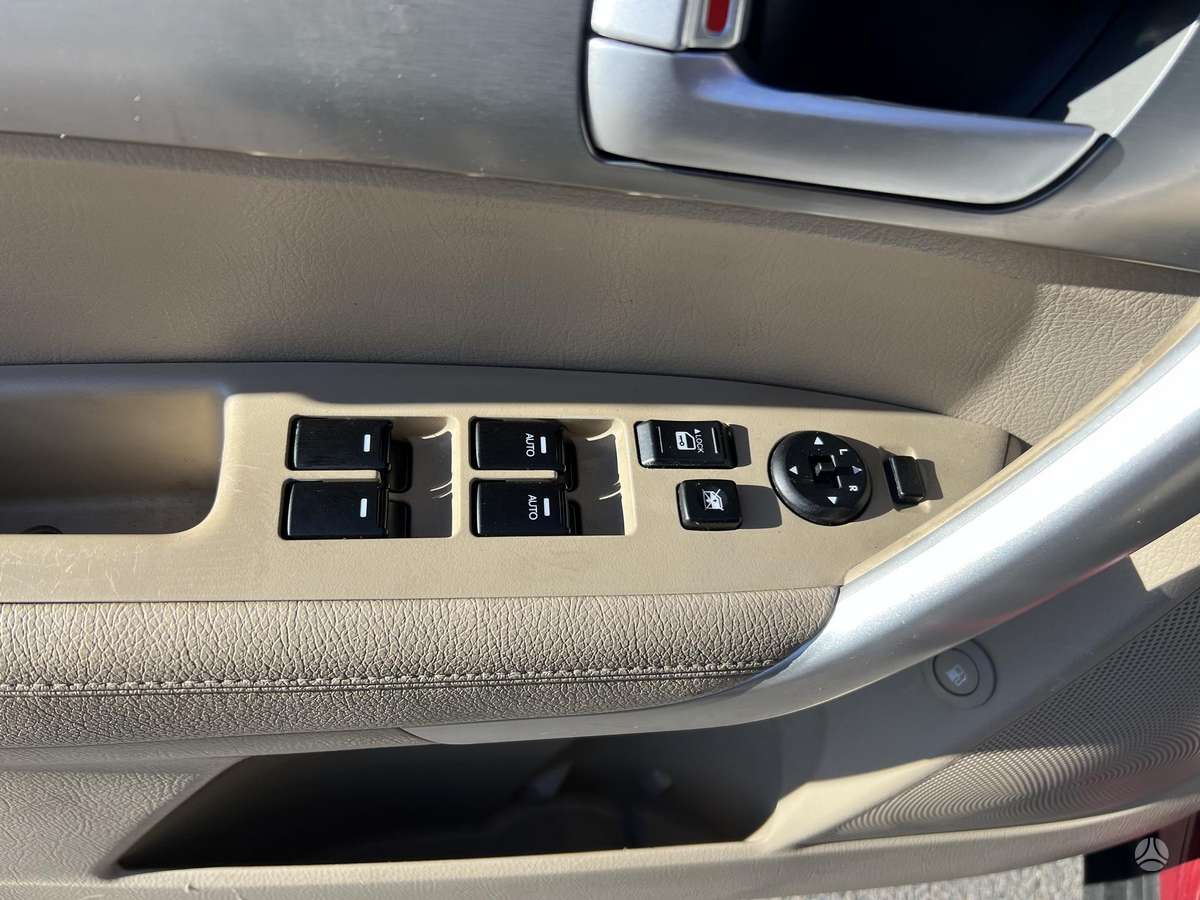 Kia Sorento 2010 — photo 18