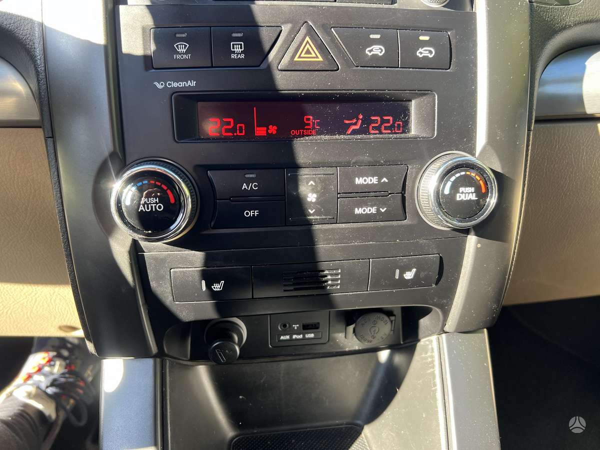 Kia Sorento 2010 — photo 20