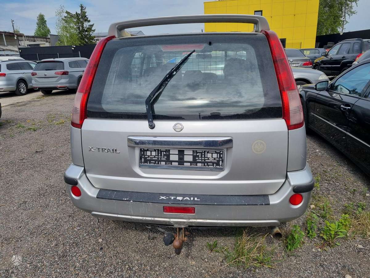 Nissan X-Trail 2005 — interior