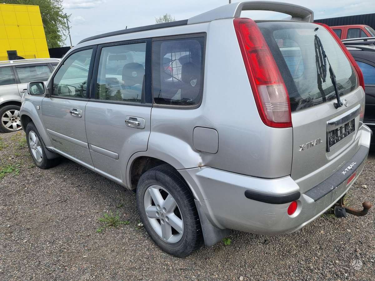 Nissan X-Trail 2005 — engine 2500 cm³, 165 HP (121kW)