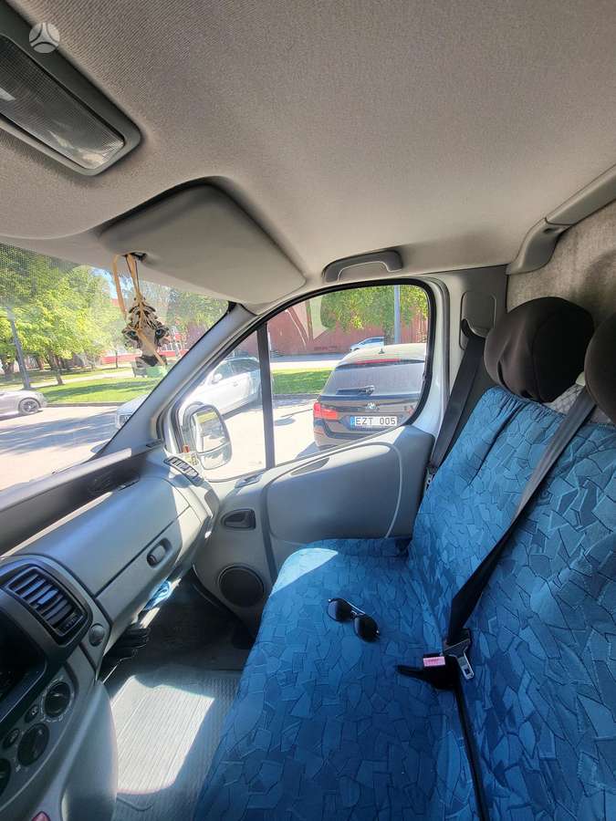 Renault Trafic 2010 — photo 6