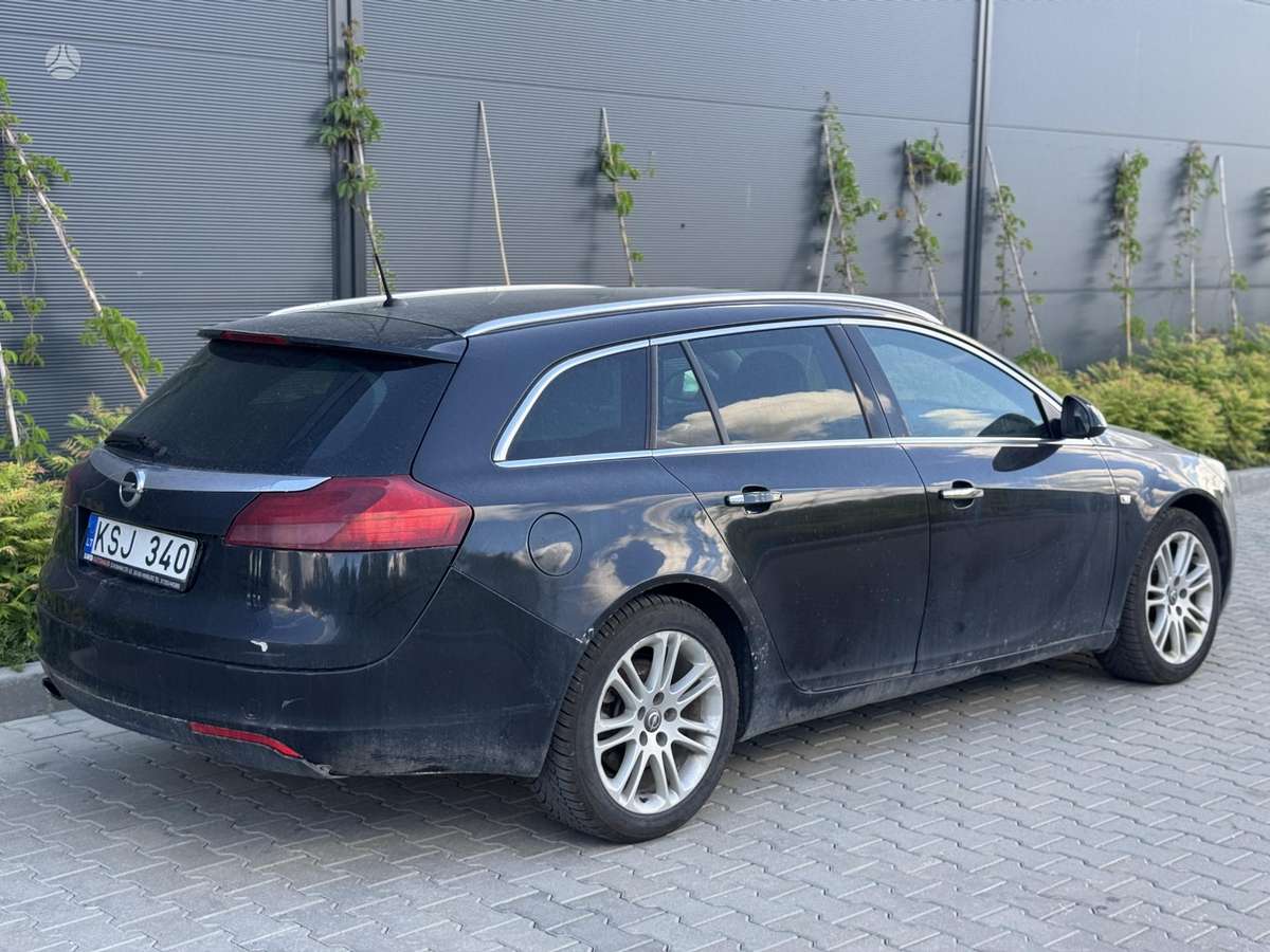 Opel Insignia 2010 — engine 1956 cm³, 160 HP (118kW)