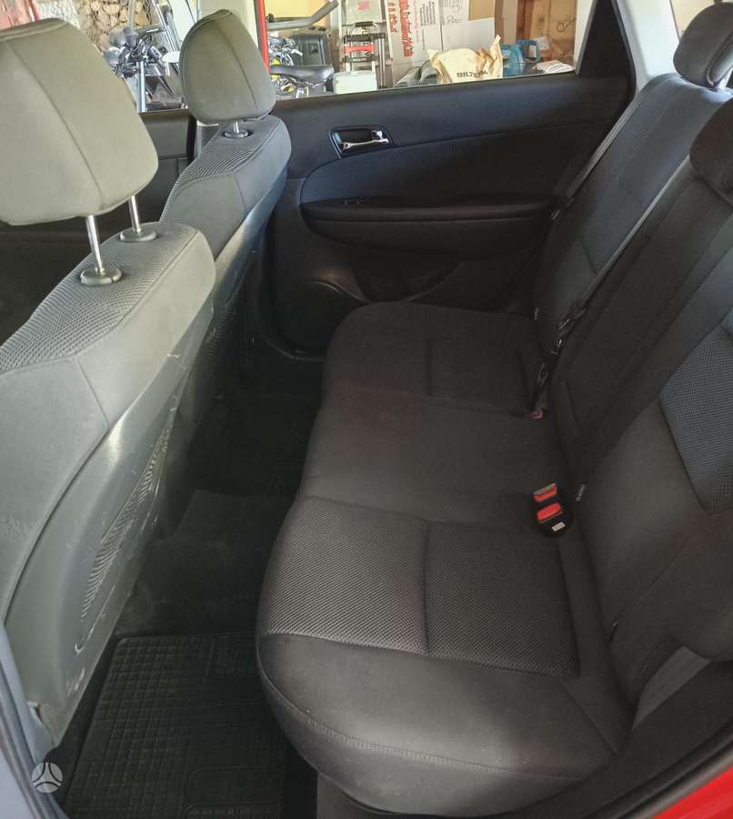 Hyundai i30 2009 — photo 10