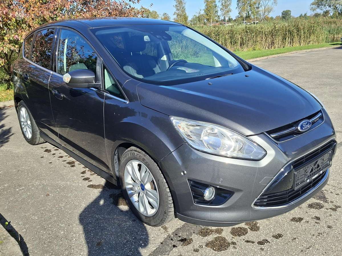 Ford C-MAX 2015 — вигляд ззаду