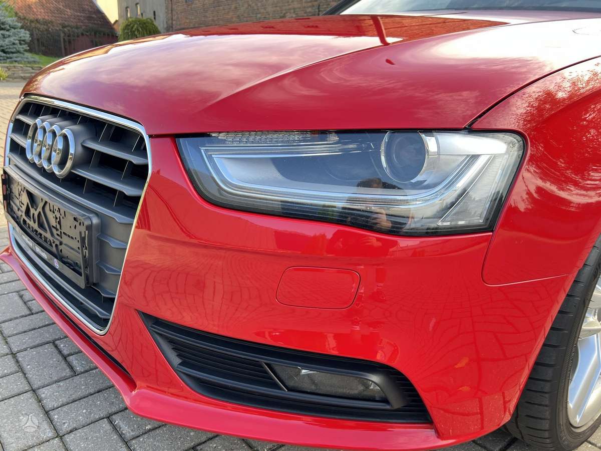 Audi A4 2012 — photo 12