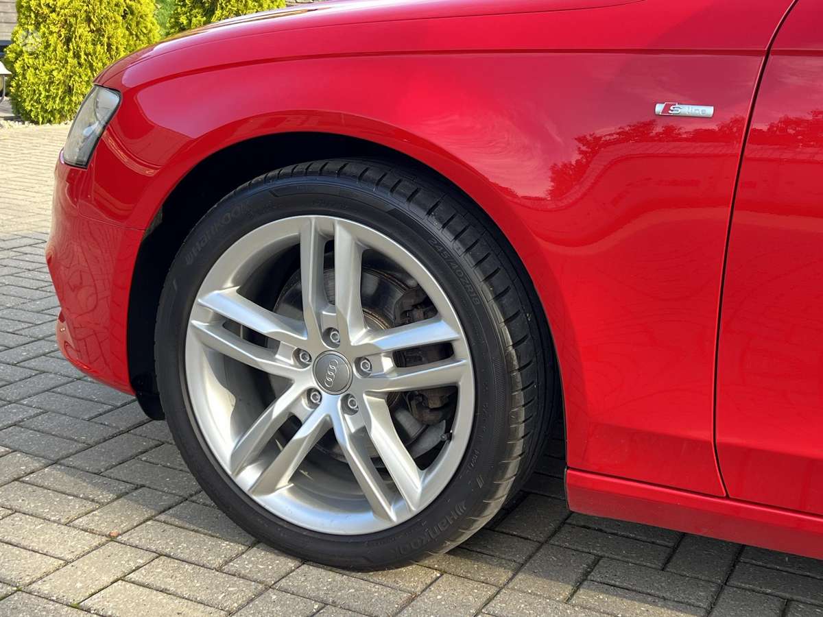 Audi A4 2012 — photo 13