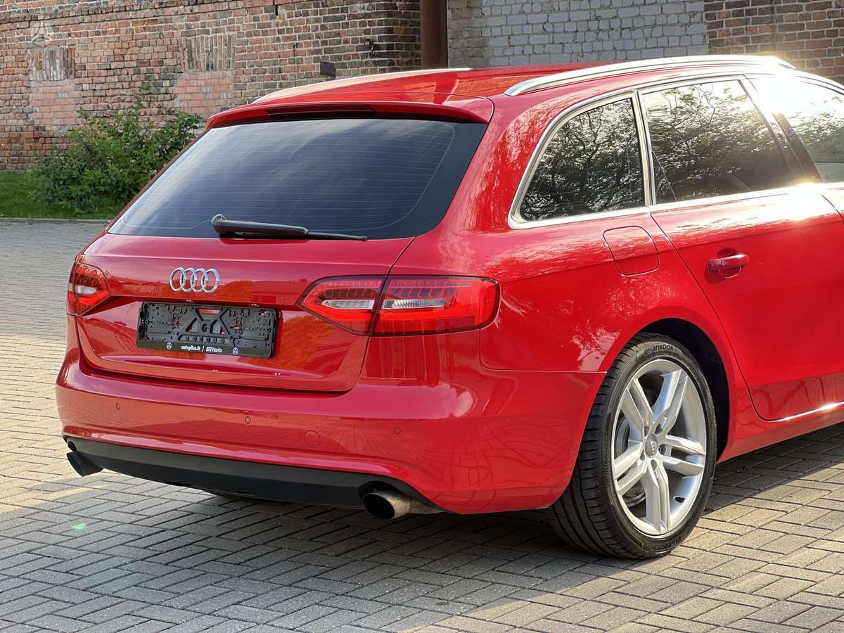 Audi A4 2012 — photo 14