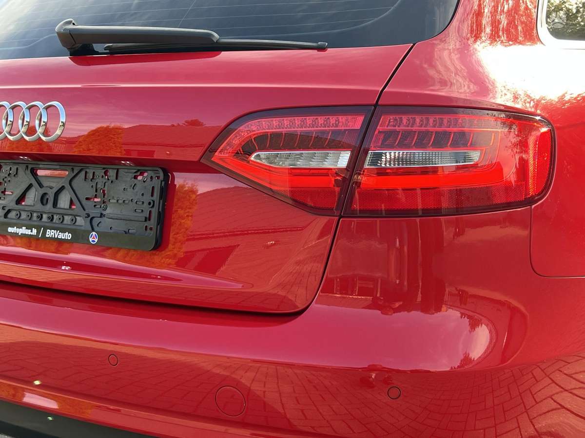 Audi A4 2012 — photo 15