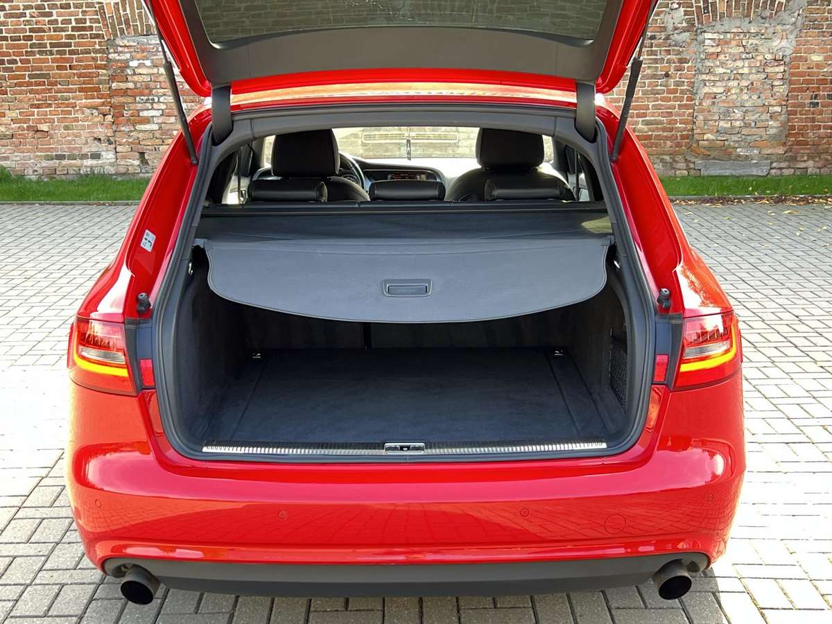 Audi A4 2012 — photo 16