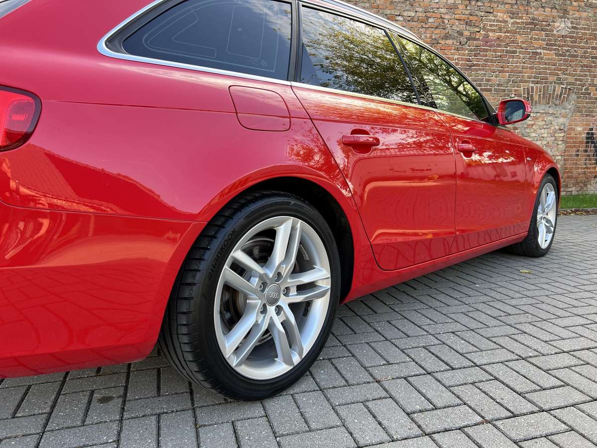 Audi A4 2012 — photo 18