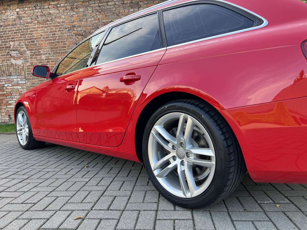 Audi A4 2012 — photo 19